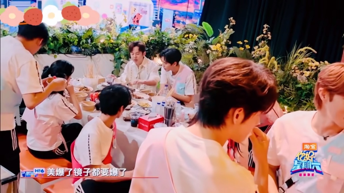 孟子义姐姐还不够努力啊哈哈哈哈哈哈孟姐漂亮而自知，姐姐漂亮也不是一天两天了，快