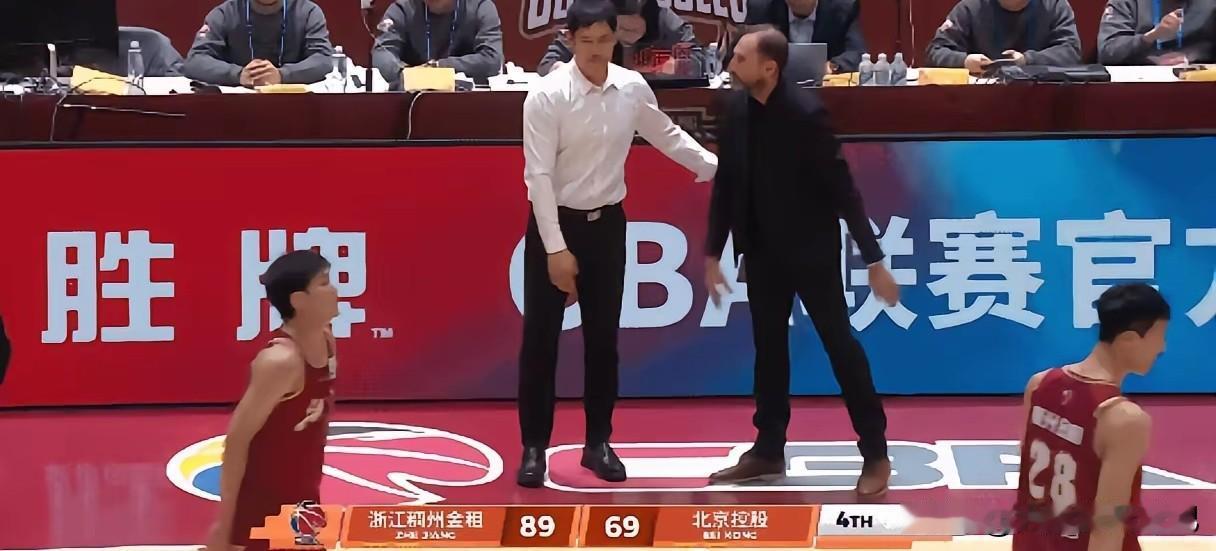 69-89北控20分惨败给浙江！张庆鹏离下课不远了！今晚北控客场挑战这样，新外