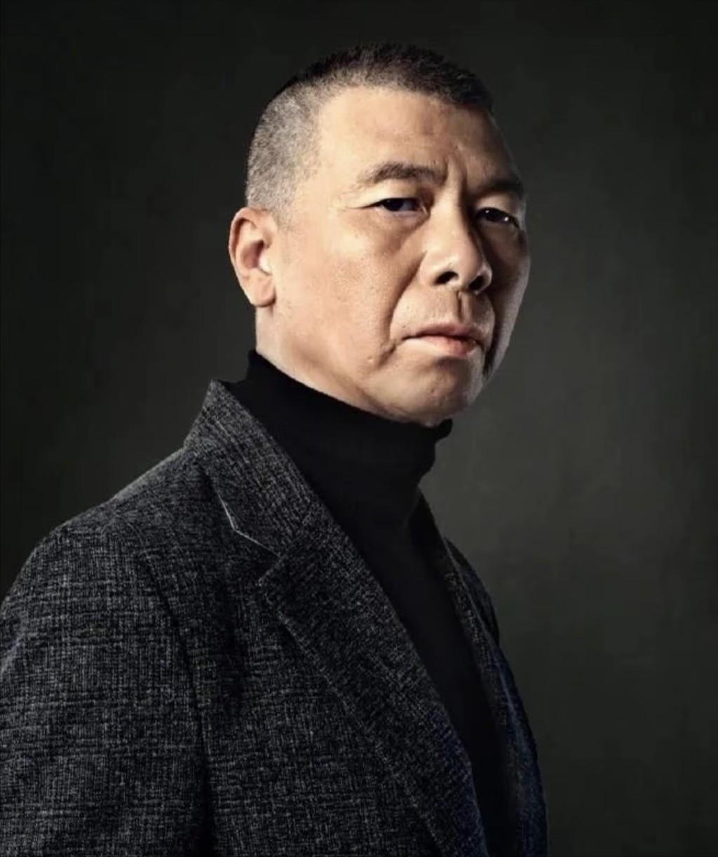 冯小刚的前妻张娣，是个了不起的女人，二人离婚的时候，张娣什么财产都没有要，直接签