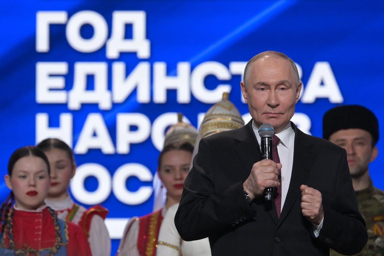 俄罗斯调整策略，彻底放弃外交手段，春夏攻势即将开启！2月9日，美国战争研究机构