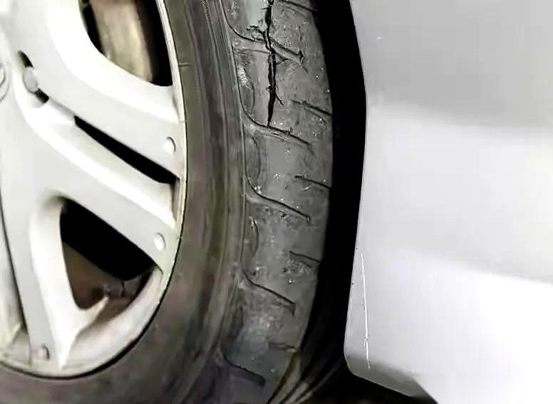 我跟你说个事儿，听完你可能会觉得以前换轮胎的钱，都白花了。“为了安全，一次换四