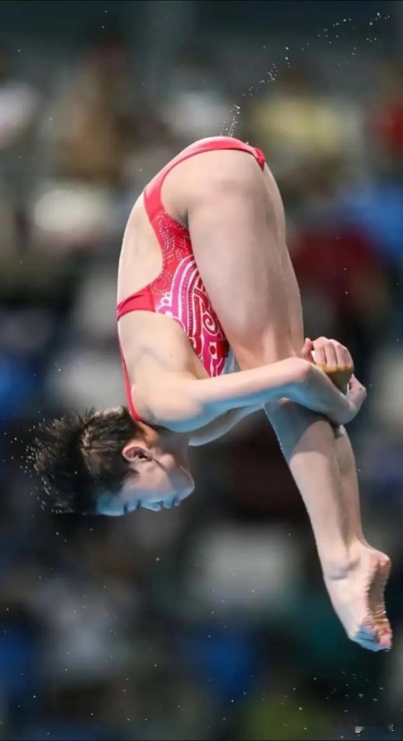 为什么大多数人都喜欢全红婵?大家喜欢全红婵，核心就是她实在、励志又接地气。