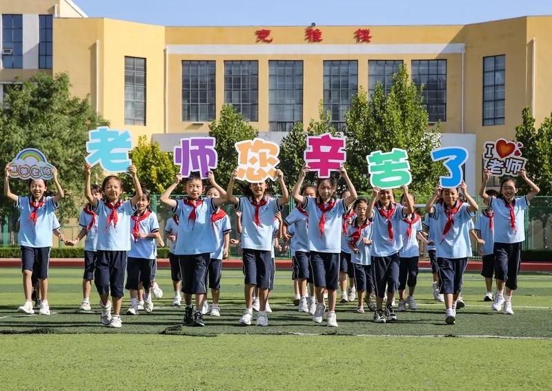职称和健康，老师到底该怎么选？没有面临两种选择的时候，一些教师肯定会说，当然选