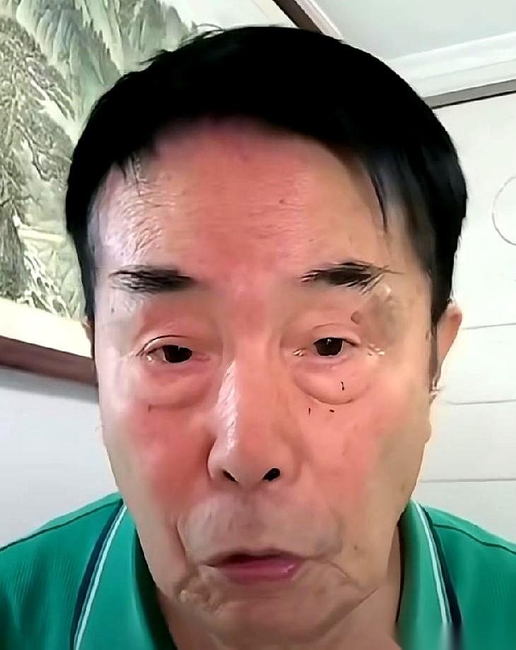 有人劝何庆魁，老爷子，您这岁数，找个小媳妇，对性命不好。我估计老爷子听这话耳朵