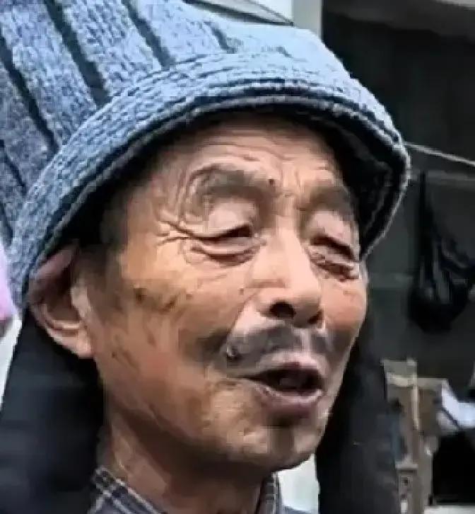 粉丝一瓶酒，剧组损失二十万。这不是玩笑。《土味三国》拍王朗骂战那场重头戏，