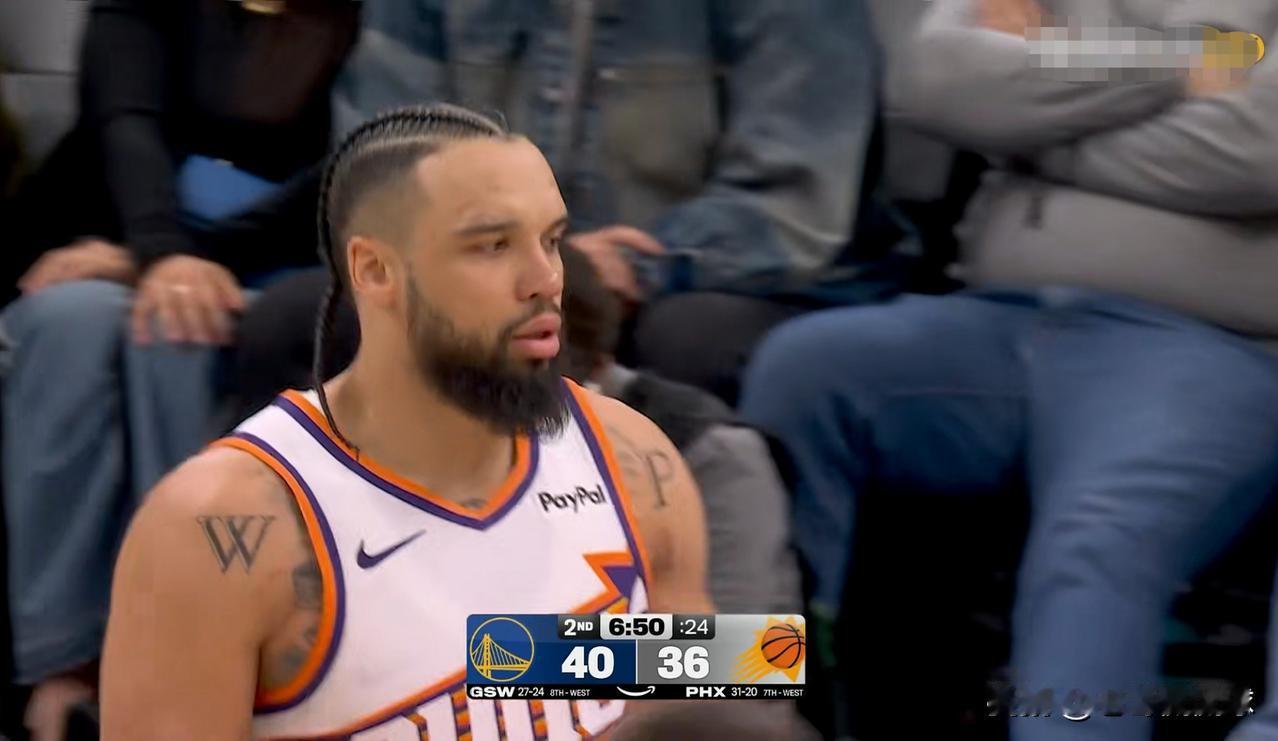 太阳球星狄龙真是吃饭睡觉打勇士！在今天太阳主场迎战勇士的比赛中，目前双方半场战罢