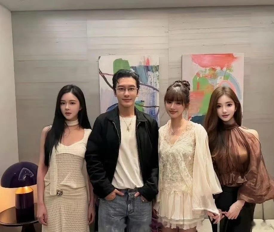 黄晓明的审美还真是统一啊，一直喜欢同一个类型的女生