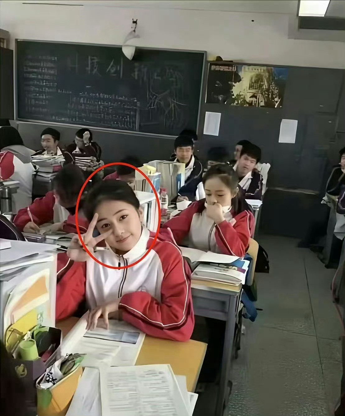 高中时期青涩的白鹿，和现在基本上一样