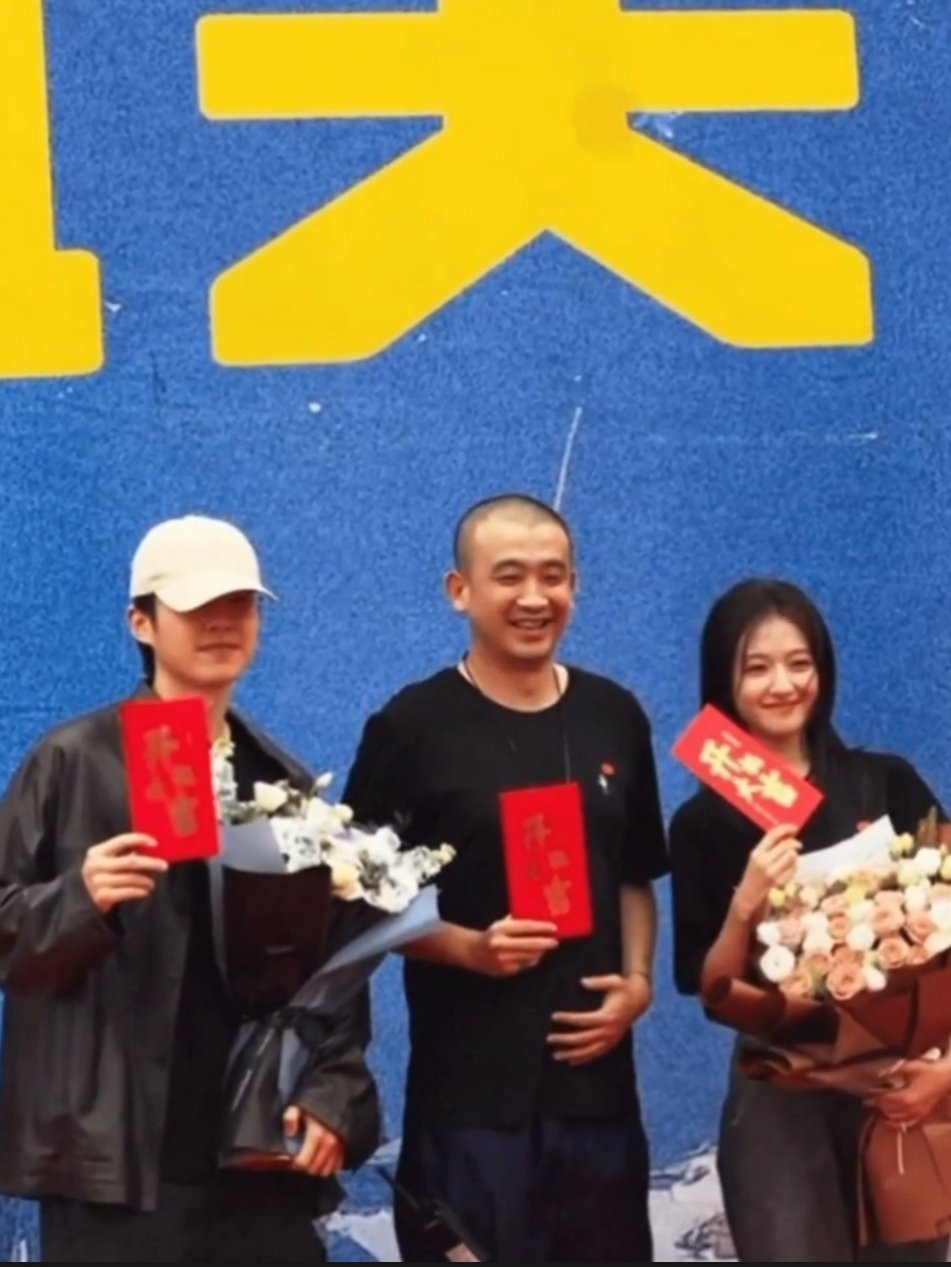 刘昊然李兰迪《海岛舒服日志》今日福建开机🎉​​​