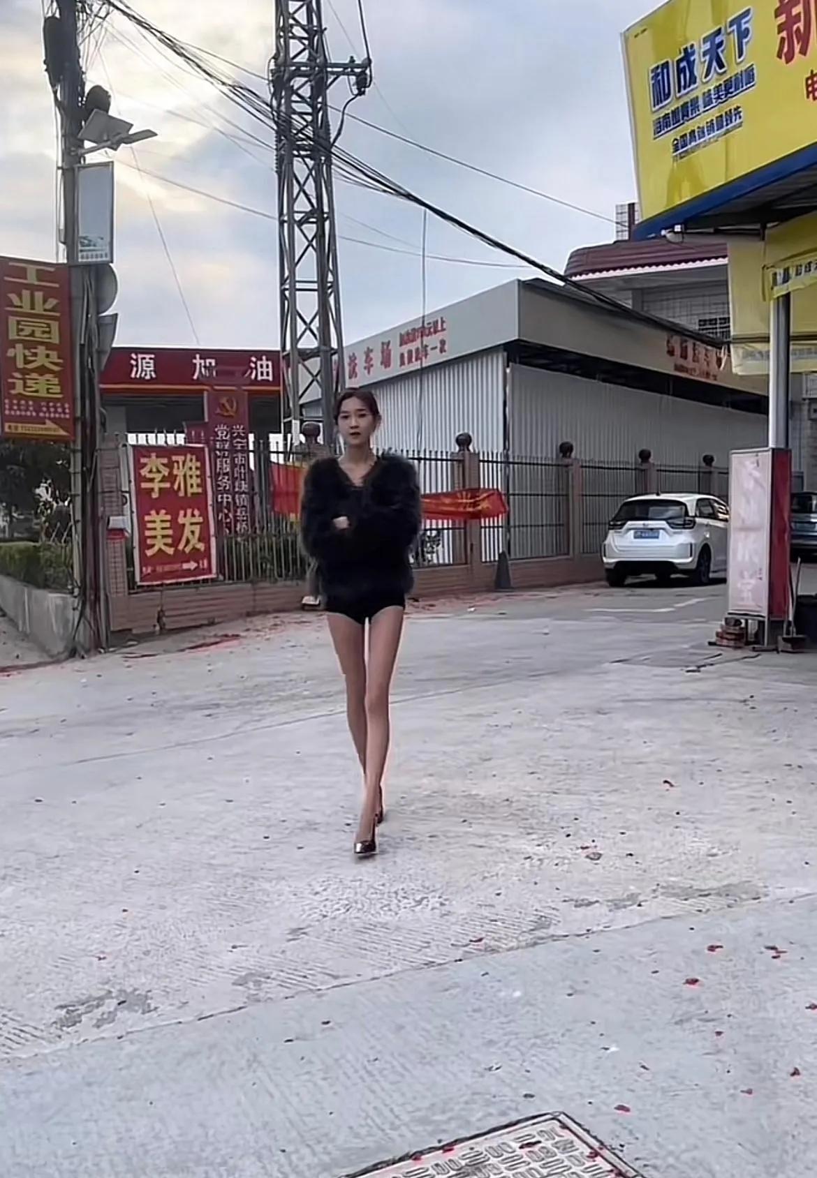 #万能生活指南#兄弟们，亲戚介绍的相亲对象，祖坟冒青烟了吧？？？[doge][doge][看