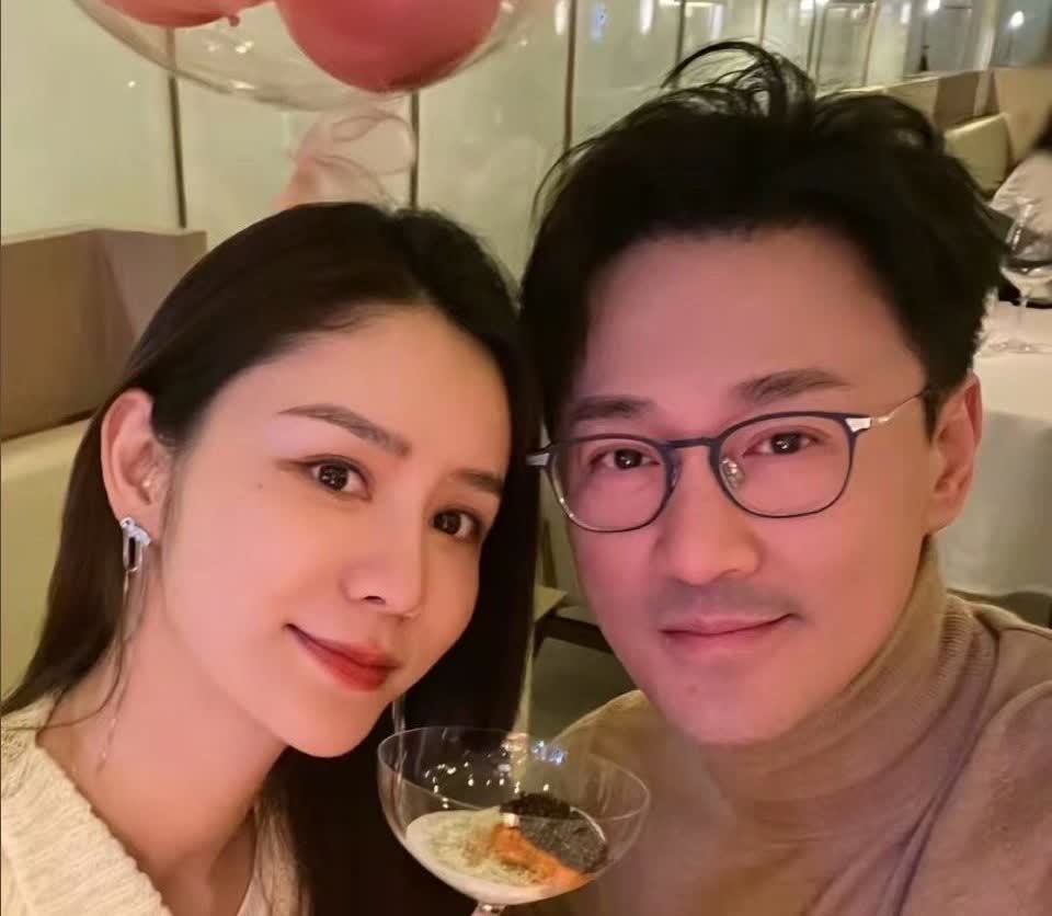 我敢说现在林峰是全网最大的笑话了不是因为他塌房了，也不是婚姻出现什么危机