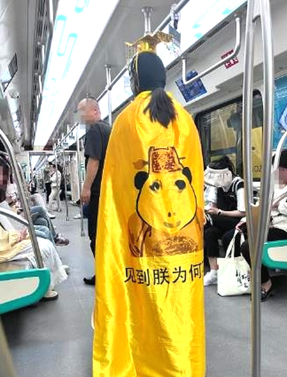 哈哈哈哈哈哈哈哈哈哈哈哈哈哈啊哈为什么让我拔完牙看见这个，止血棉球都笑出来了，小