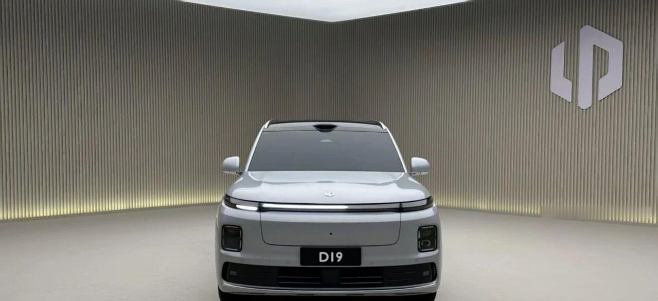 配置丰富零跑D19卖25-30万是好价吗？基础参数：车长5.2米、车宽近2米、轴