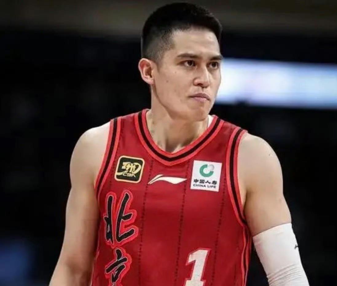 脸都不要了[捂脸哭]，北京85-87不敌山东，这3位球员必须为输球负责！