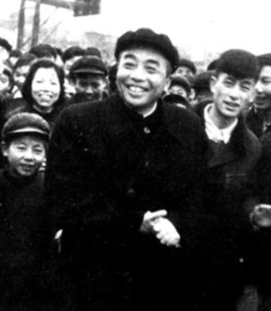 建国后，彭德怀曾对夫人浦安修说：“我真想改行当农业部长，致力于改变农村贫穷落后的