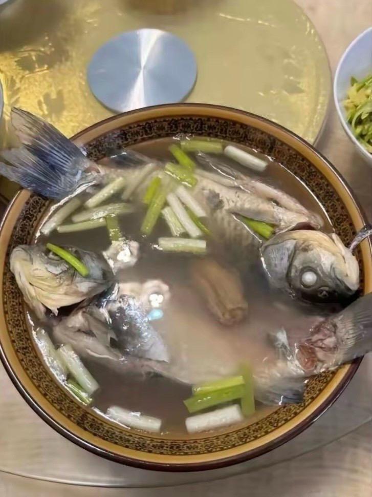 我做的鱼汤怎么有点不一样