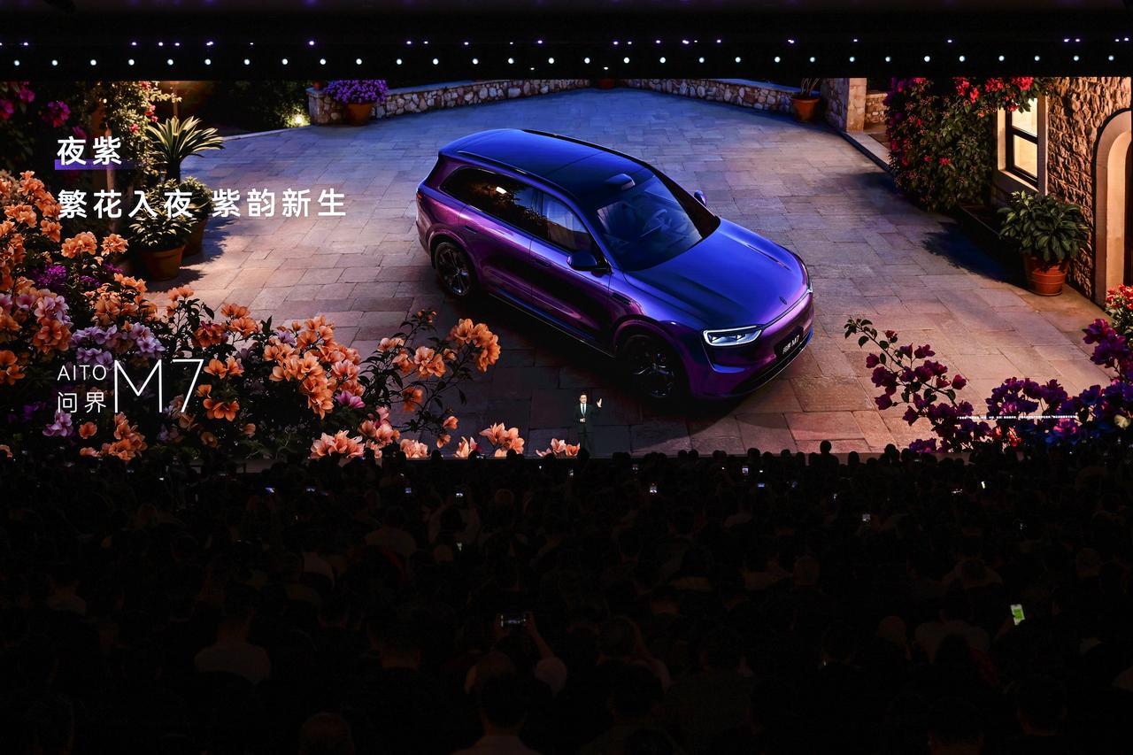 问界M7证明了一件事：真正高级的家庭SUV，安全必须是硬通货为什么一台家庭SU