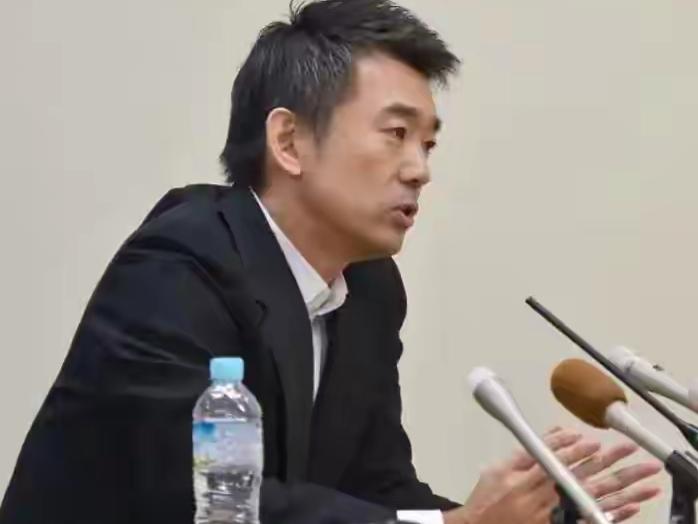 高市早苗这次可是摔了个大跟头！日本一众右翼高官纷纷“反水”，就连她的同党都骂她“