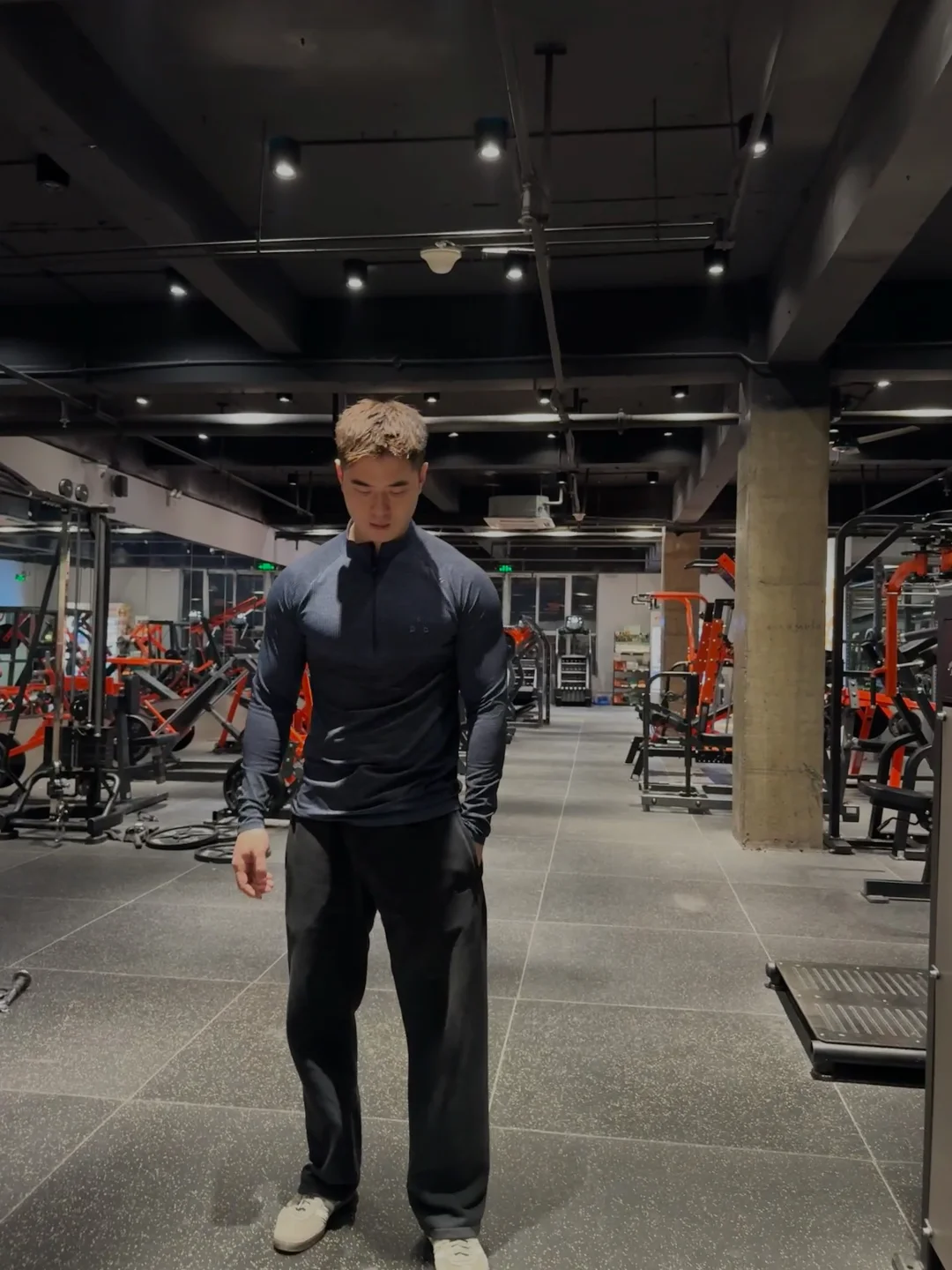 穿一身黑真的很酷