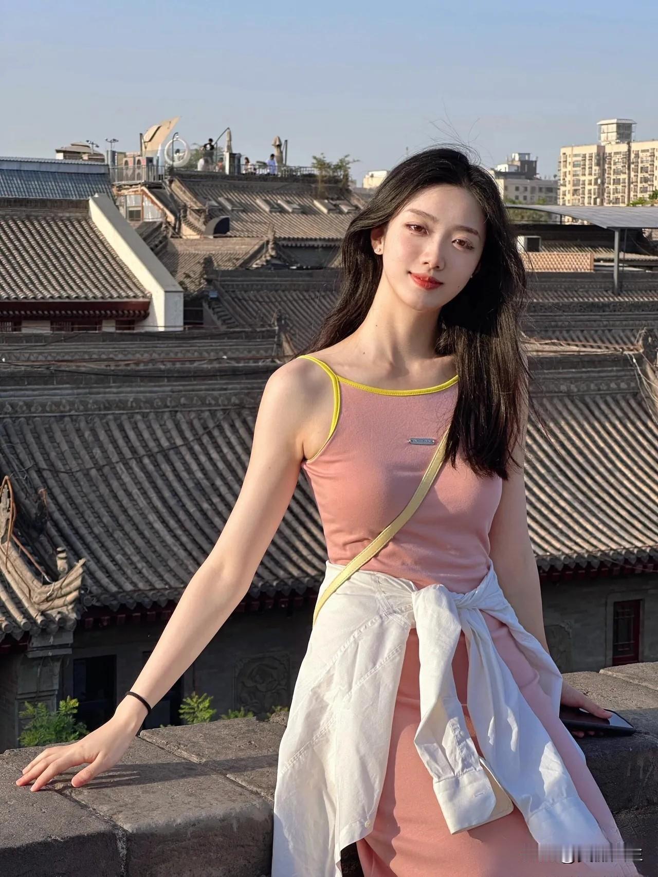 版纳不如大理舒服，商业氛围太浓啦。短住玩玩就走。