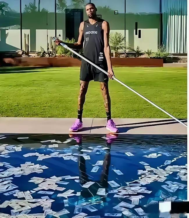 杜兰特一身铜臭味，想洗干净都难！杜兰特拥有约60亿人民币，因钱太多，高调“洗钱”