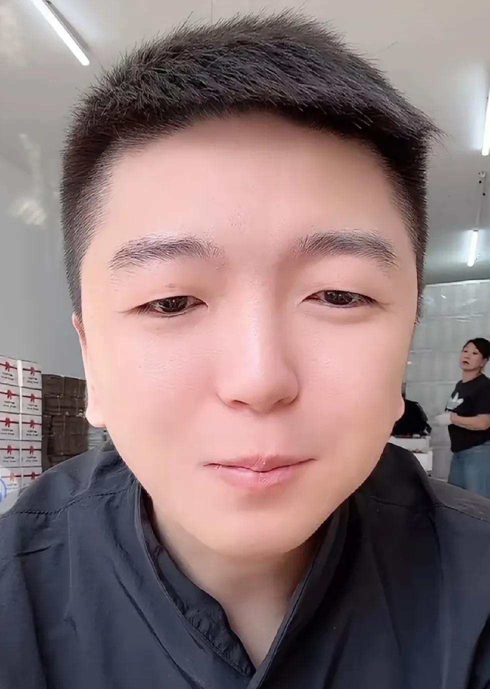 王某人再次回应李四，不会因为利益而闹掰！王某人今晚开播不提