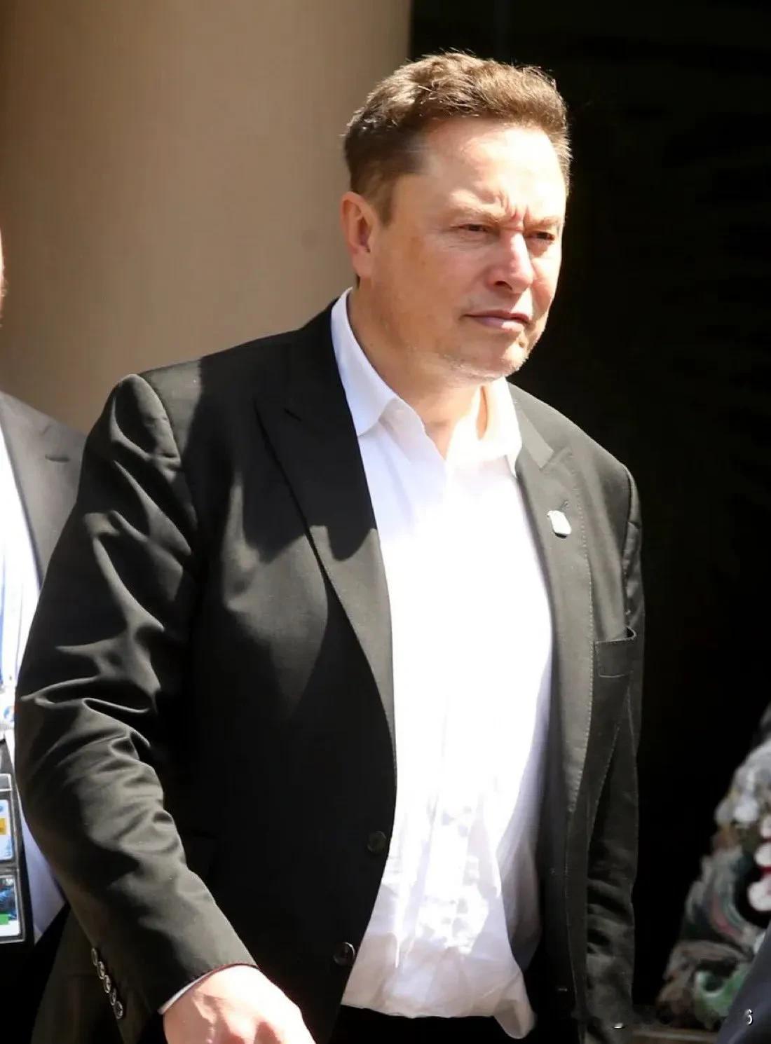 埃隆·马斯克否认与爱泼斯坦有任何瓜葛：在抹黑运动中呼吁提起诉讼尽管屡遭抹黑和