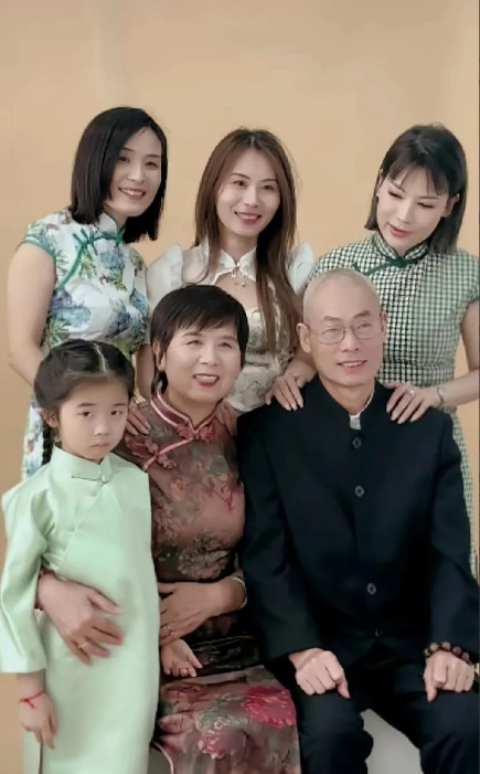 终于要回莆田了，今天，瑾汐将带着爸爸妈妈，大姐二姐一起回福建养父母家。前天