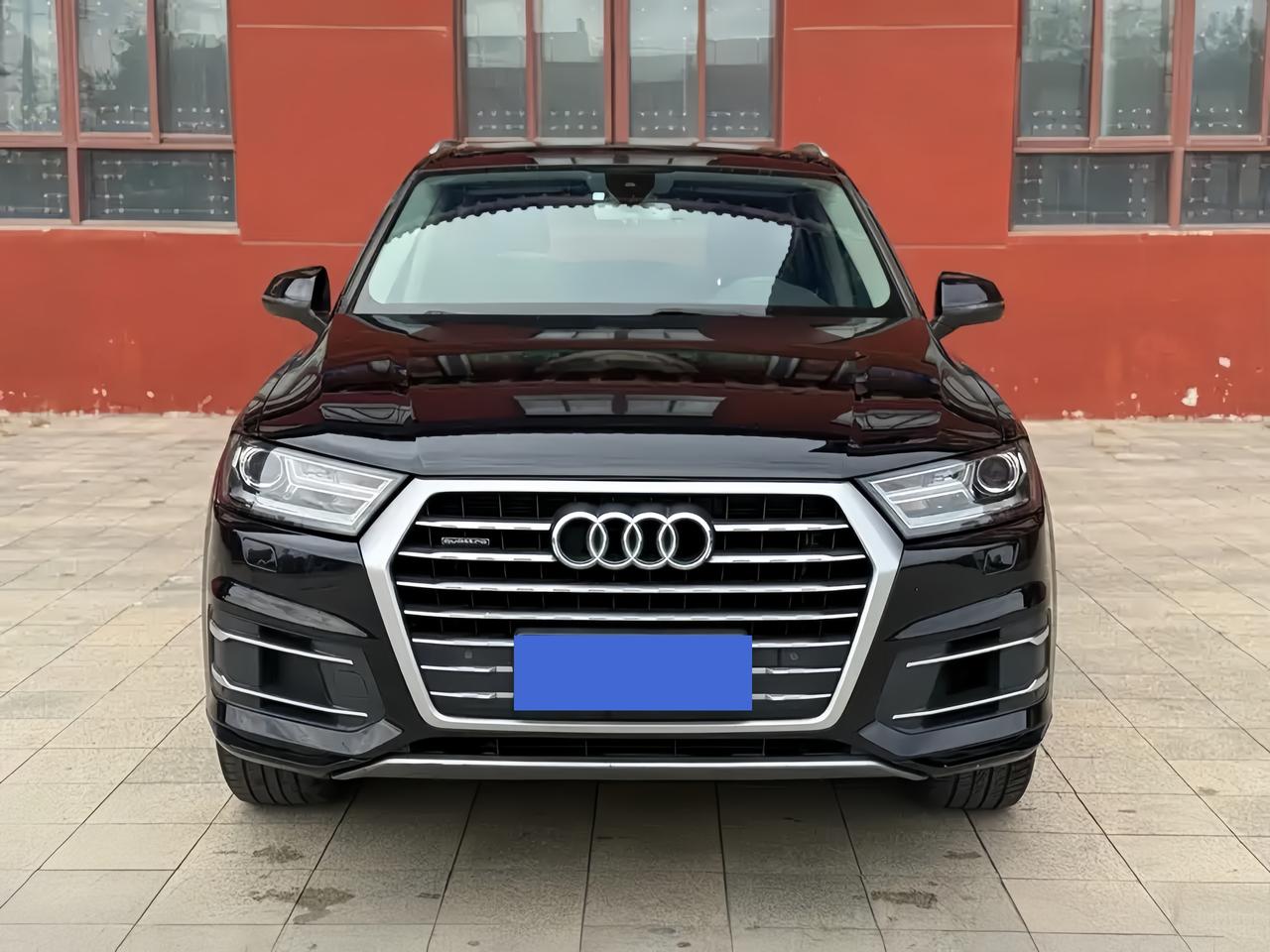 10—15万想要进口大七座，老款二手奥迪Q7我觉得可以考虑。老奥迪Q7现在看起