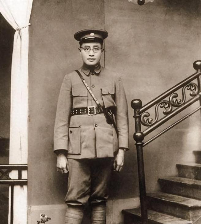 1949年底，大西南解放，刘伯承主政西南。他终于找到了原配妻子程宜芝的消息，