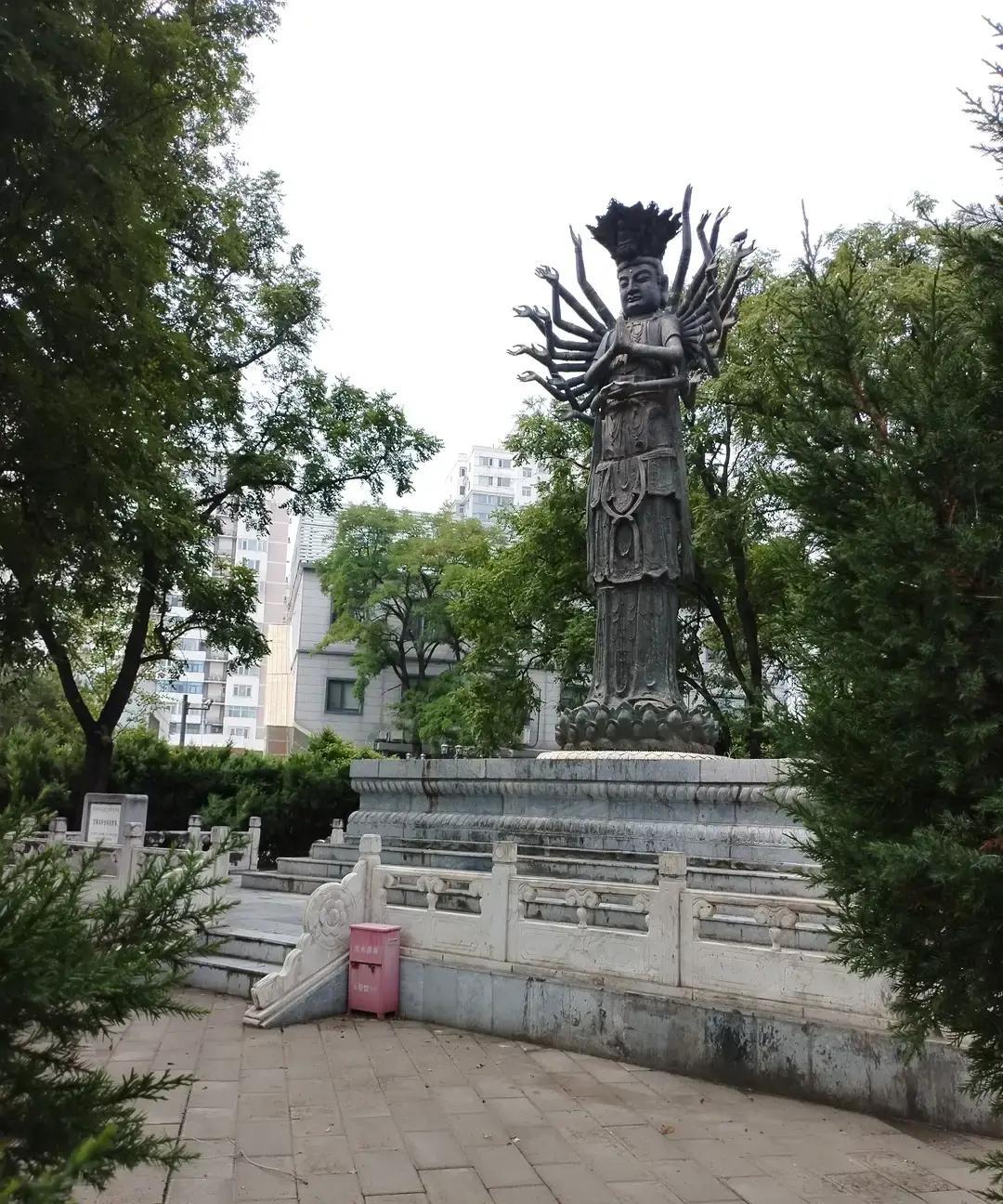 家里人突发脑出血，到底要不要开颅？十二年前我经历过这一遭，里面的残酷一般人