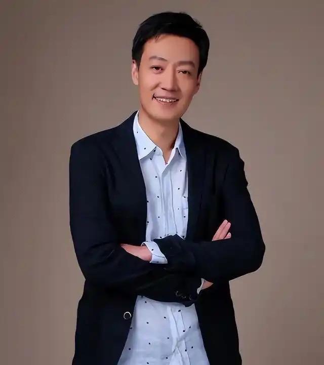 辛柏青说，我跟媛媛也会吵架，一吵架，我就会砸东西。有一次他又像唐僧一样开始念叨，