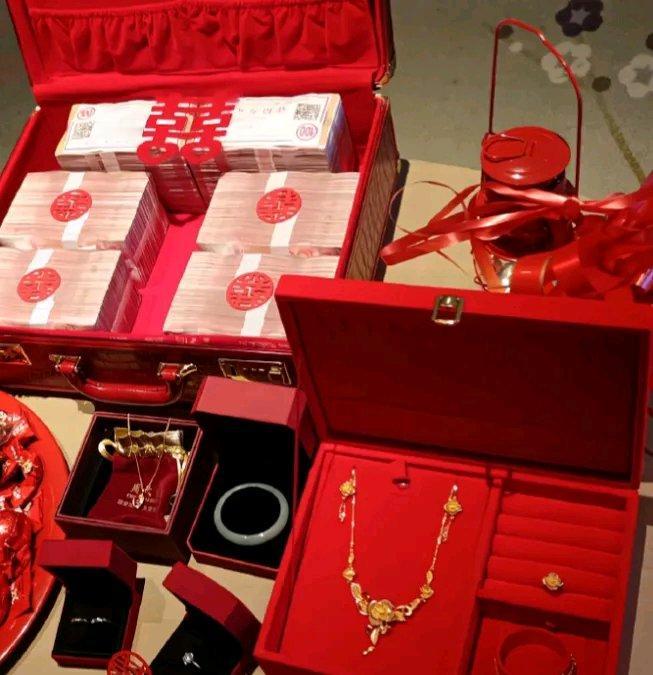 现在结婚不主动要彩礼的女方家庭越来越多。一种是家庭富裕的，像我朋友静静在重庆结