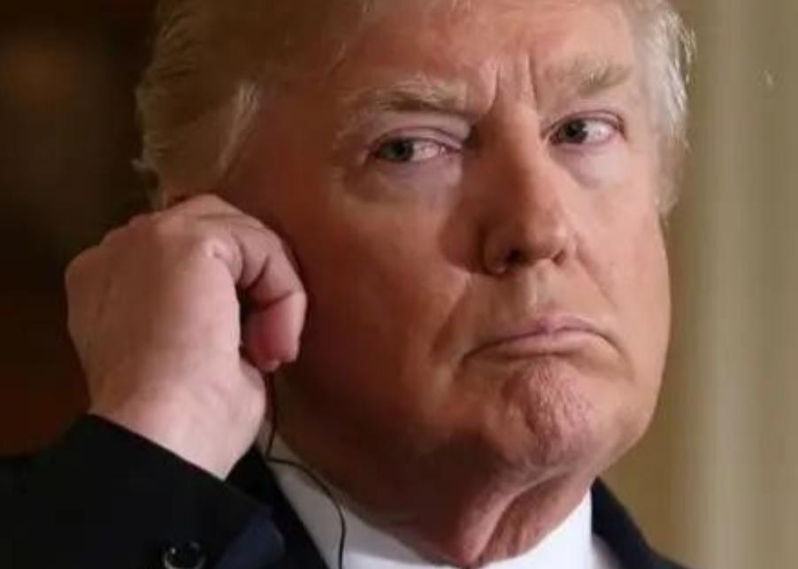 特朗普太直了，直得你都有点不好意思说他坏，当主持人质问：“你怎么能信中国这种坏人