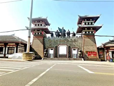 夷陵之战改变了三国走向。若赢的是刘备，东吴会不会亡，得看他赢到什么程度。小胜夺回