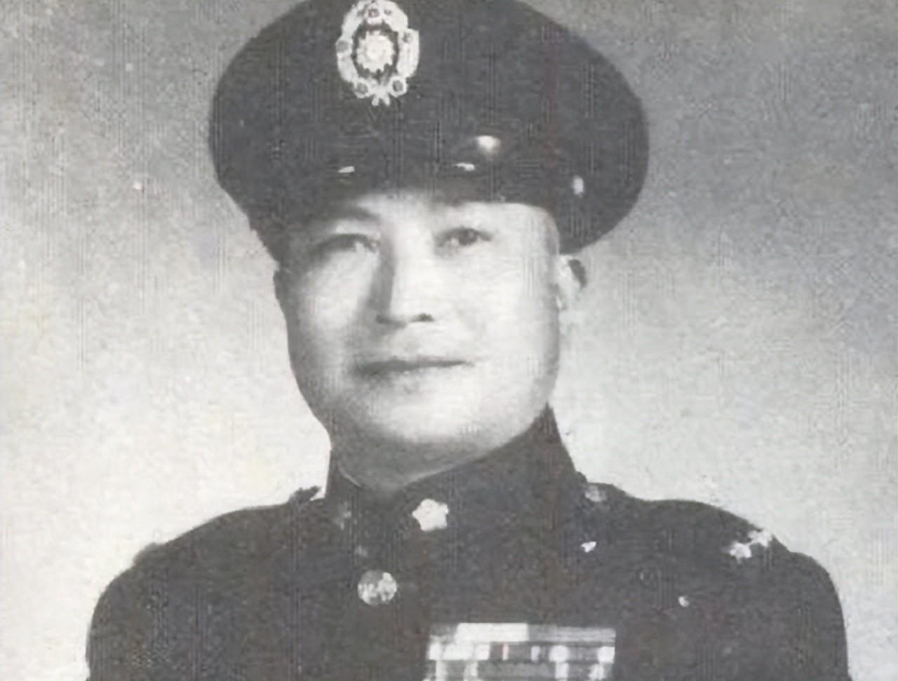 战绩平平的庸将，只因没跟傅作义起义，被蒋某人空前重用1949年1月，北平城寒风