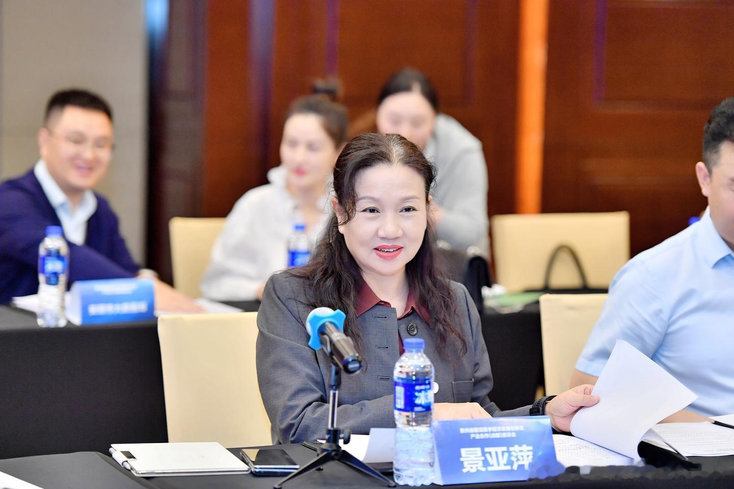 落马前vs落马后，对比太强烈。