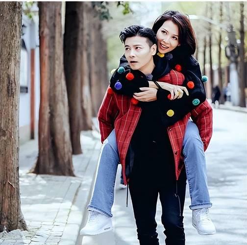 港圈苦命少女蔡少芬，被张晋一句话护了一辈子！这才是真神仙爱情家人们谁懂啊！