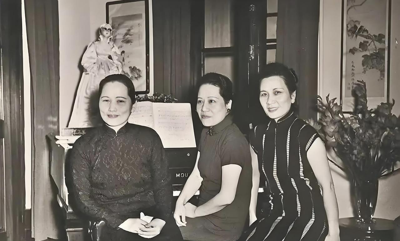 #老照片#一代女杰，姊妹花，学贯中西，美艳绝伦，才华横溢，影响深远的