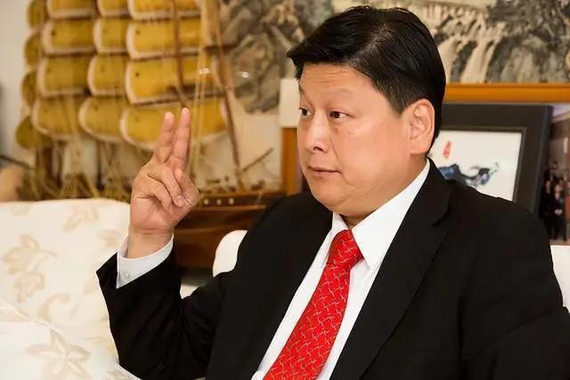 傅崐萁这个位置。看似退了一步。其实藏着长远考虑。他在花莲深耕多年。立法