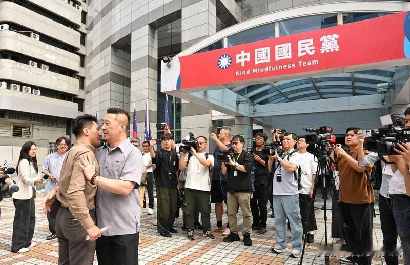 朱立伦爱将被国民党开除今天丁瑀去国民党中央党部闹场至于会不会加入民进党他