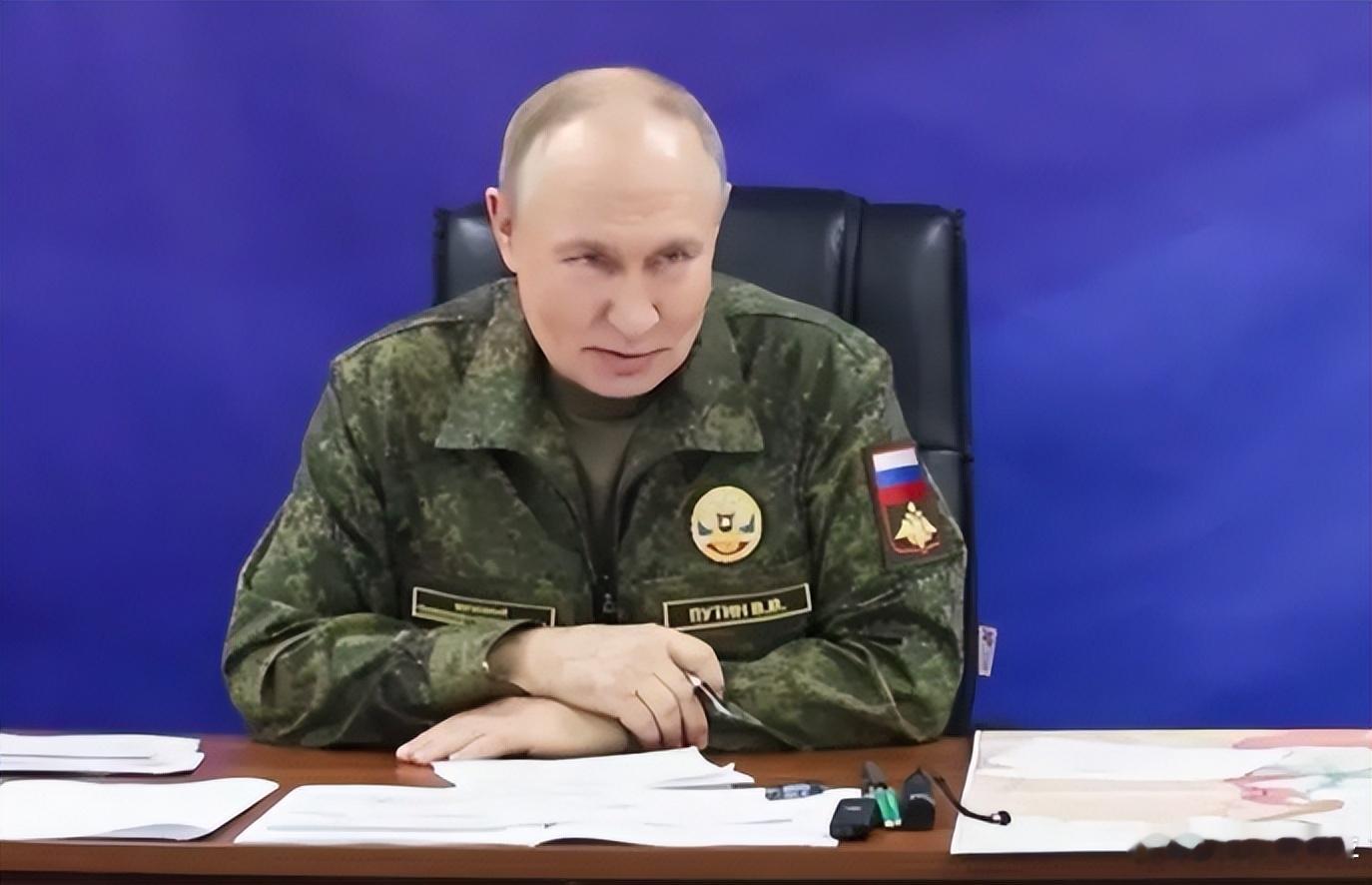 【普京亮剑遭特朗普回呛,孙玉良:俄美掰腕,令全球核平衡再次晃动】当普京宣布“海燕