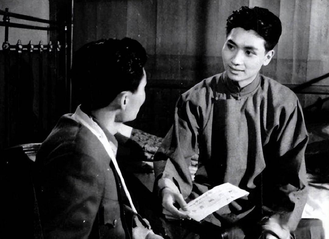 1941年，地下党宋更新被敌人拖到野外枪毙，敌人对他连开三枪，其中一枪还打中了他