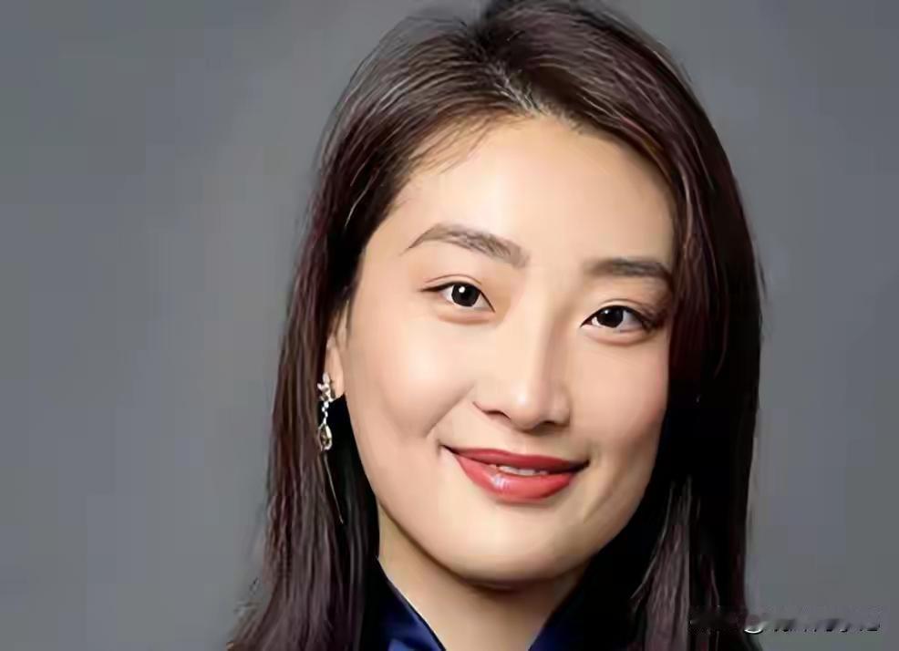 官媒发文！宗馥莉再破天花板，让亲叔宗泽后和整个商界沉默了宗馥莉此次再破天花板的壮