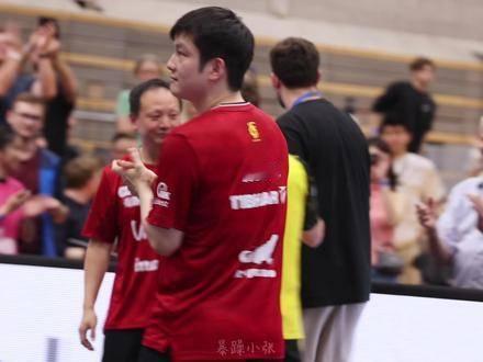 小弗队长荣耀归队！庆祝仪式再现#樊振东# #德国杯