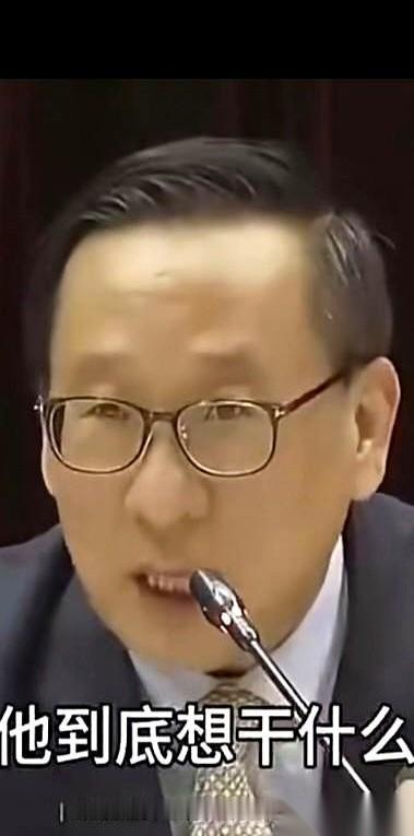 今天听到一个说法，差点把我的咖啡喷出来。说特朗普，可能是美国的“戈尔巴乔夫”。