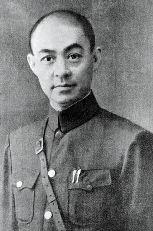 1938年，张自忠手下糟蹋了一个16岁的女孩，于是他命令所有士兵脱裤子检查，结果