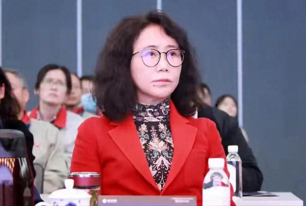 上半年净赚6.7亿、反手分红数千万的常州上市公司，转头就把刚入职一个多月的