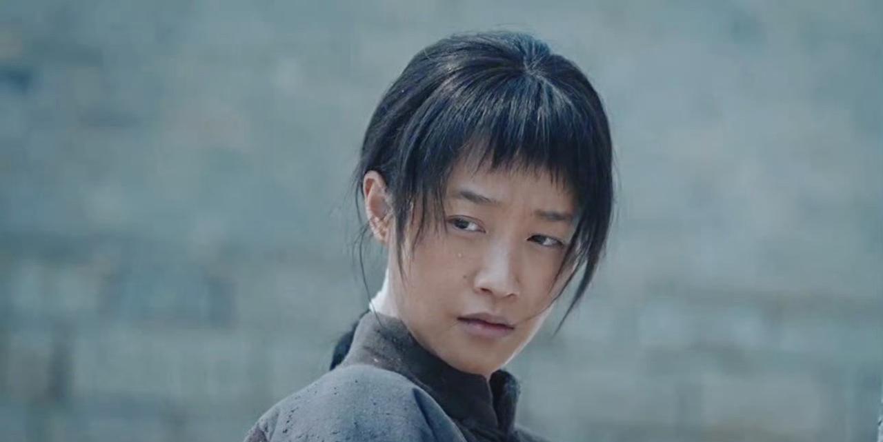 蓝莹莹啊蓝莹莹你悠着点演吧导演让你来演个小人物，你就可以这样发挥，把这么一个