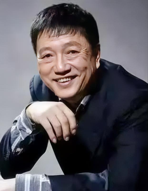 演员秦焰去世了他不是死于意外也不是死于高龄而是死于谁也逃不过的疾病。8